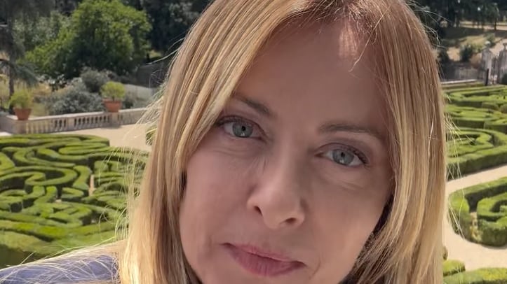 Maturità, Meloni agli studenti: "In bocca al lupo e dimostrate chi siete"