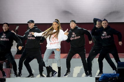Ariana Grande torna a Manchester contro il terrorismo 2