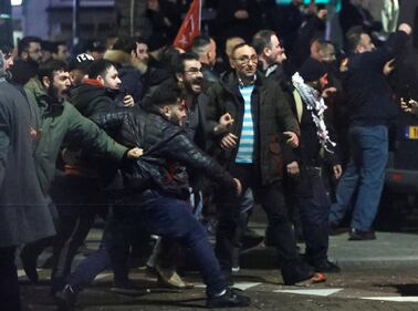 Amsterdam, scontri tra polizia e turchi 10