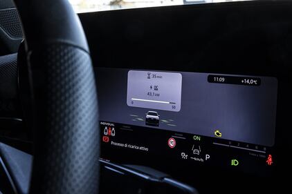 Audi Q3 e-hybrid: guarda la gallery 16