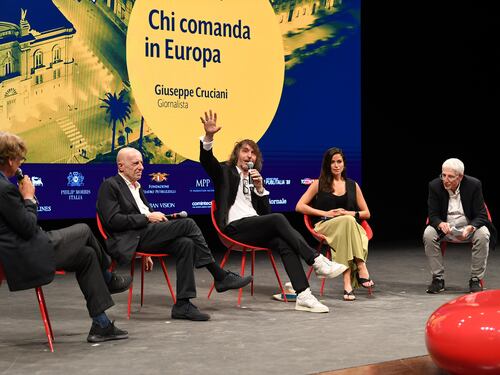Chi comanda in Europa? Con Sallusti, Giordano e Porro - LIVE
