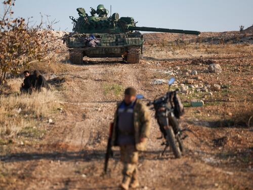 I ribelli jihadisti alle porte di Homs: il collasso del fronte di Assad