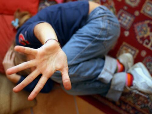 Varese, botte e torture al figlio di undici anni: egiziano in manette