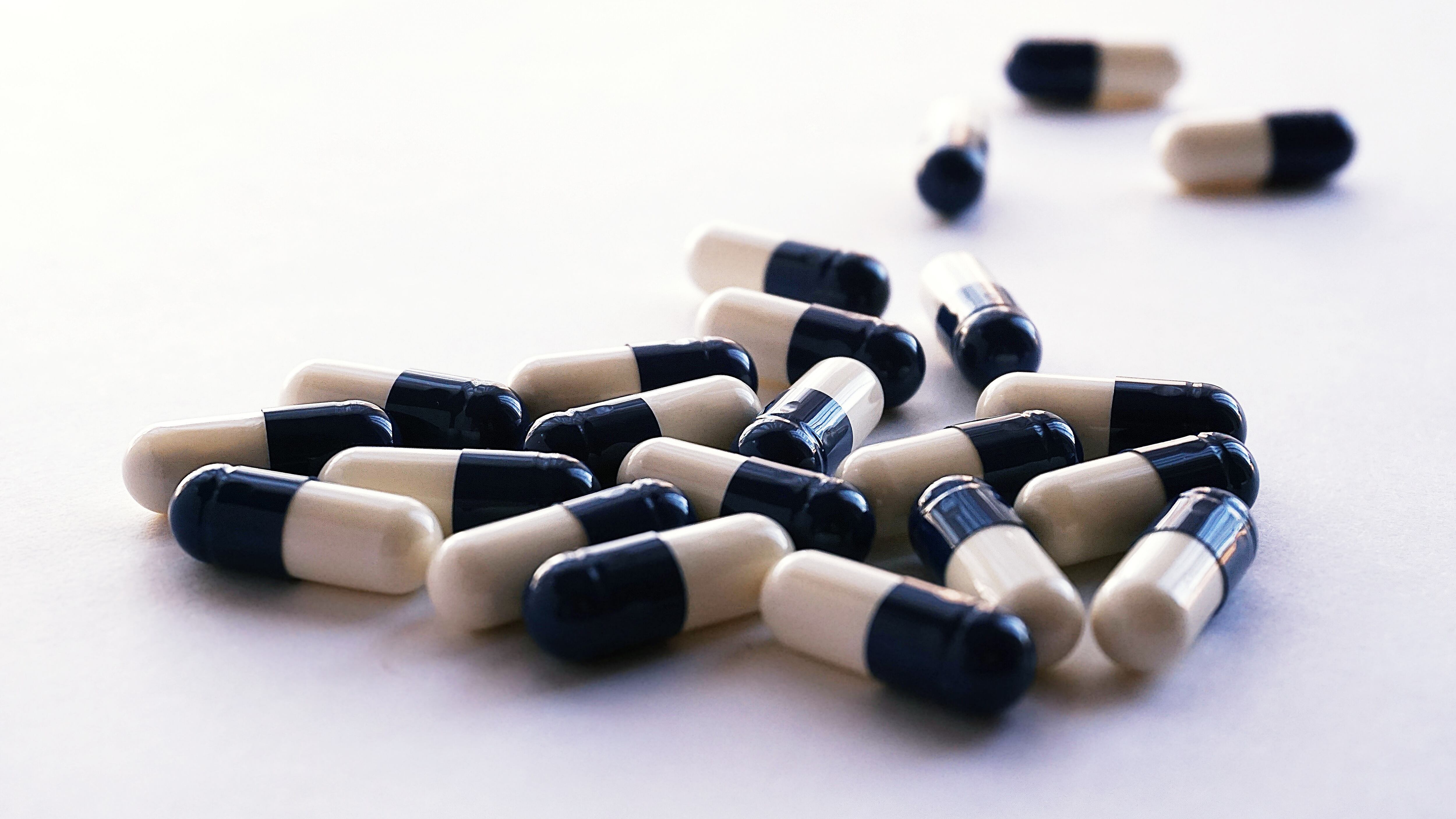 Cinque milioni di morti per la resistenza agli antibiotici: i rischi dell'abuso di farmaci