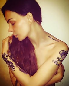 Nina Moric, le foto più sexy 17