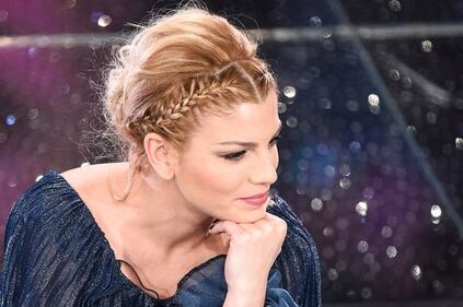 Emma Marrone sexy in topless 26