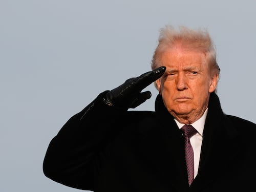 Siria, pioggia di fuoco Usa sull’Isis. Trump “Chi minaccia gli Stati Uniti sarà colpito più duramente che mai”