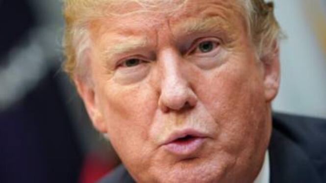 "Volevano rimuovere Trump": rivelazione choc dell'ex capo dell'Fbi