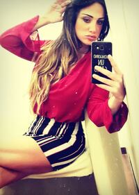Marika Fruscio hot con la scollatura a cuore 12