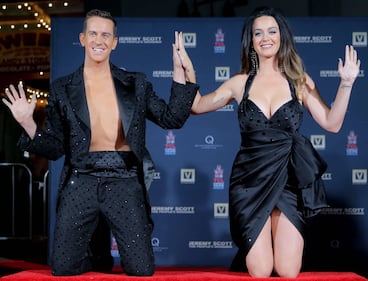 Katy Perry e Rita Ora: scollature bollenti sul red carpet 3