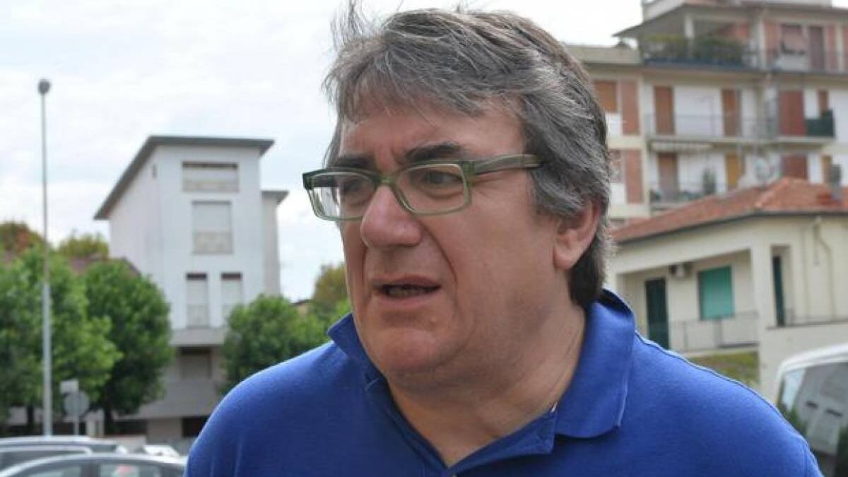 Don Biancalani non molla: "Proseguo l'accoglienza in un'altra parrocchia"