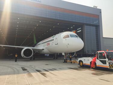 Da oggi la Cina ha un suo aereo di linea 8