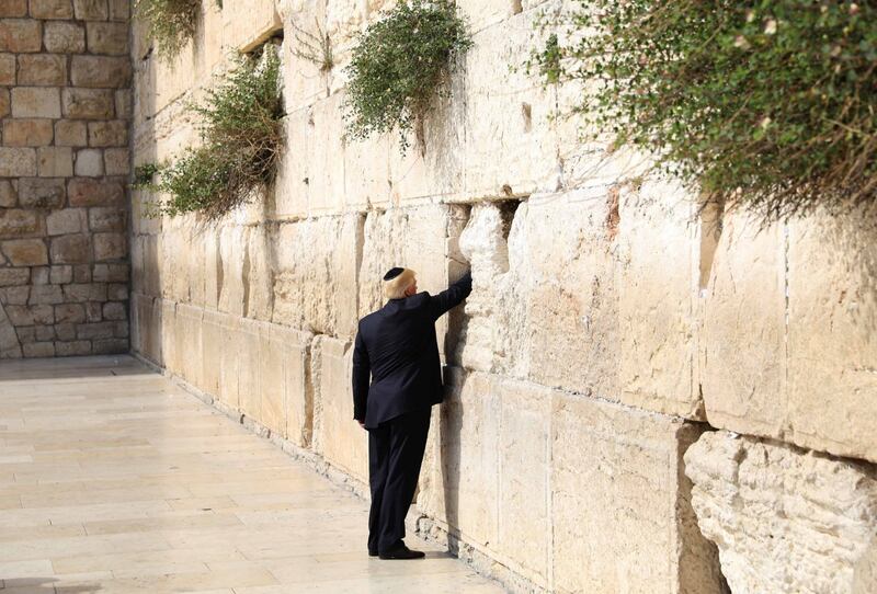 Donald Trump, il primo presidente Usa a visitare il Muro del Pianto 2