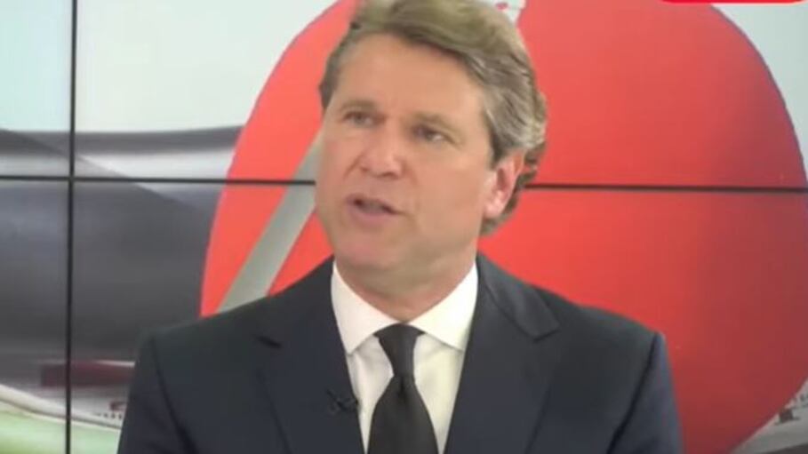 "Iniezioni, liquidi rossi e pasticche". Raducioiu attacca ancora il calcio italiano