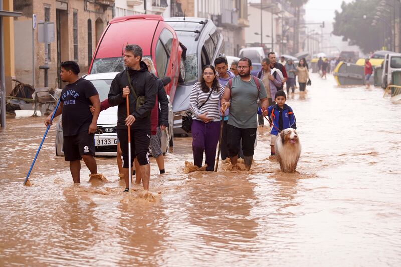 Spagna, Valencia colpita dalle alluvioni: morte e distruzione 2