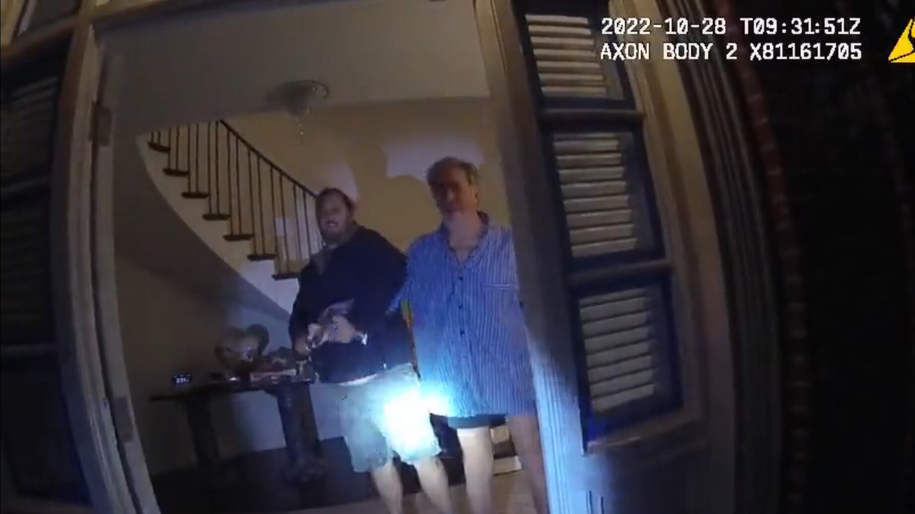 L'aggressione con il martello e l'arresto: il video dell'attacco a Paul Pelosi