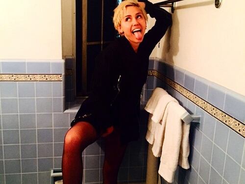 Le figlie di Demi Moore escono con Miley Cyrus: fotografie e filmini hot