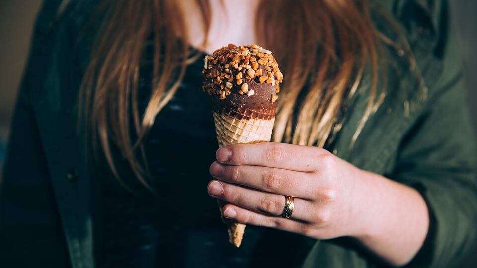 Muore a 9 anni dopo aver mangiato un gelato