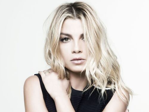 Terremoto, Emma Marrone invita a donare: scoppia la polemica