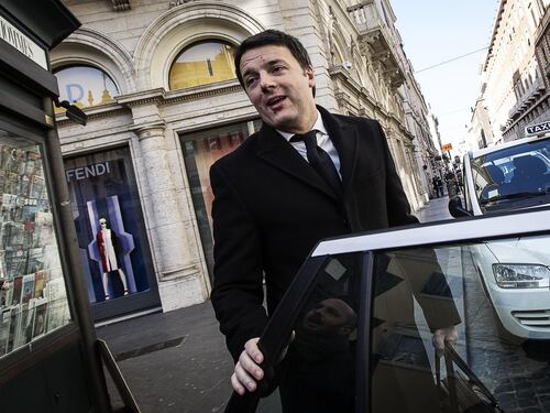Renzi ha la lista dei ministri, ma restano le tensioni con Alfano