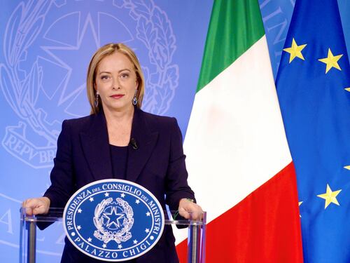 Così la Meloni smonta tutte le balle rosse