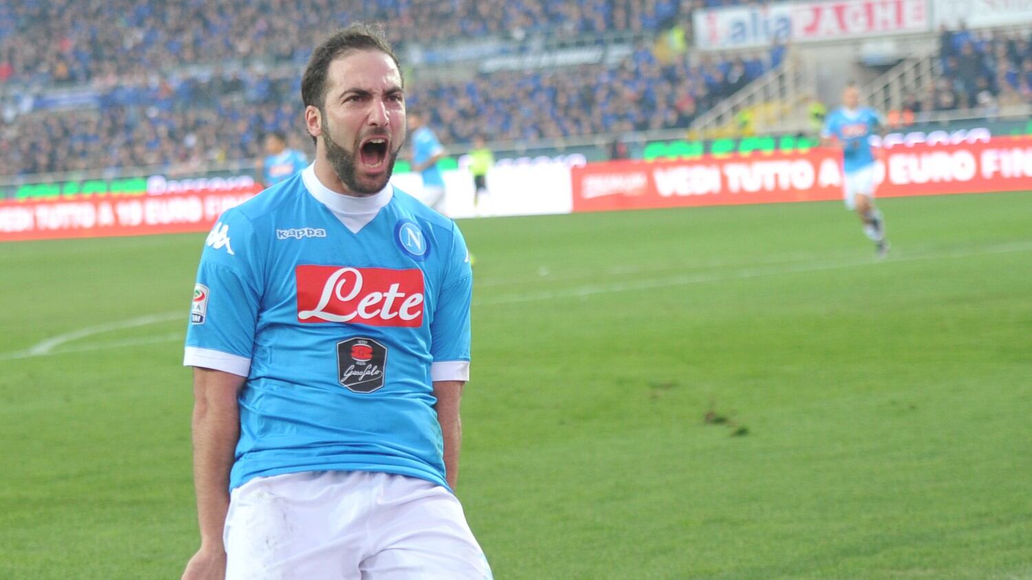 La Juve paga Higuain fino all'ultimo euro E non fa sconti per Pogba all'United