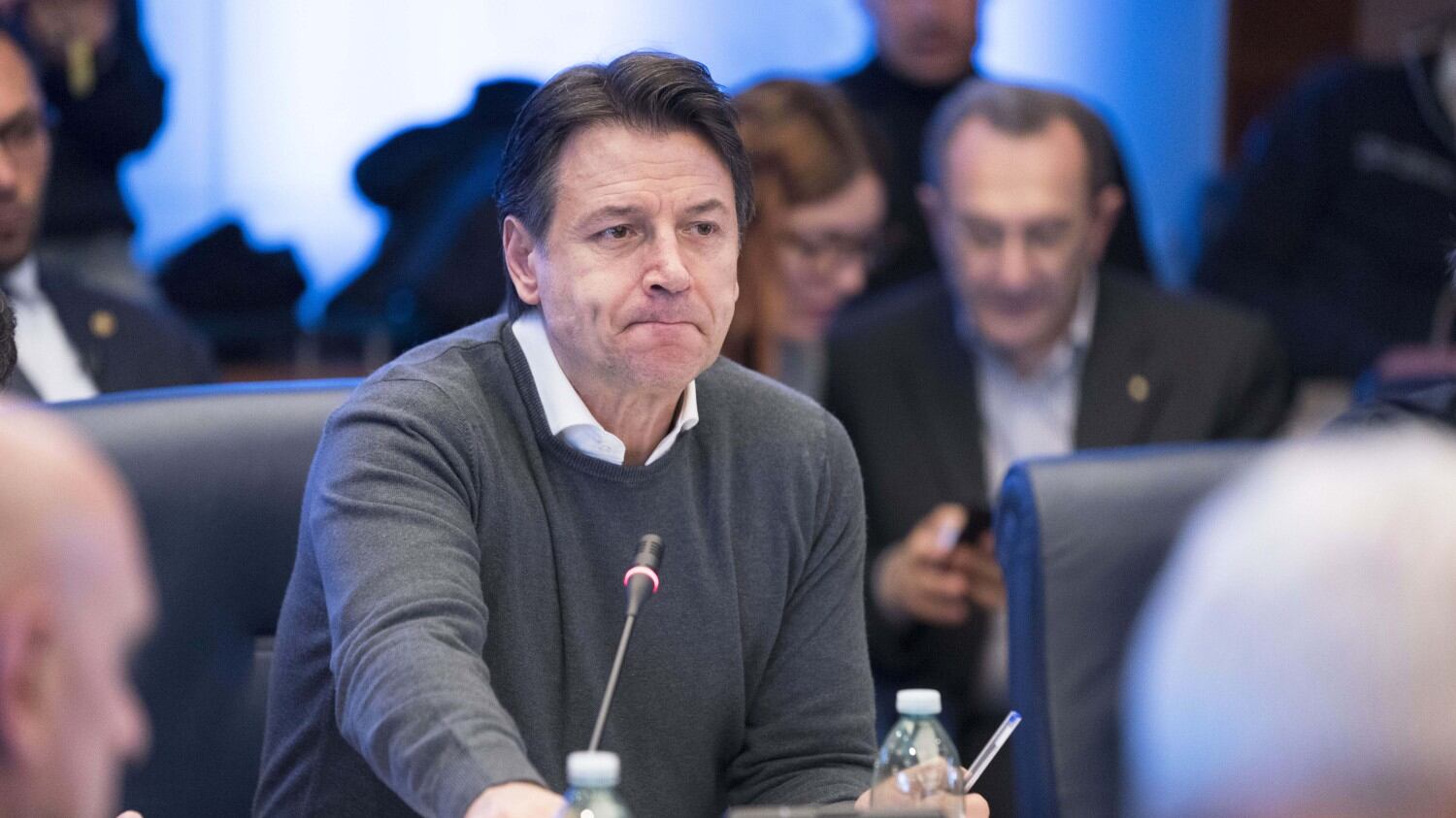 Conte chiuso nel bunker. Rabbia contro Salvini: "Ora basta sciocchezze"