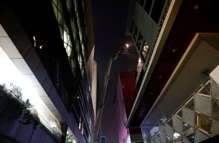 Incendio in un ristorante di Mumbai 8