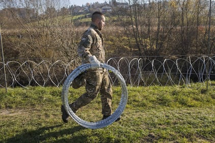 La Slovenia alza il muro 7
