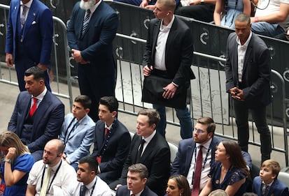 Il lungo addio a Charlie Kirk in Arizona 1