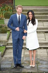 Kensington Palace, Harry e Meghan annunciano il loro fidanzamento 8