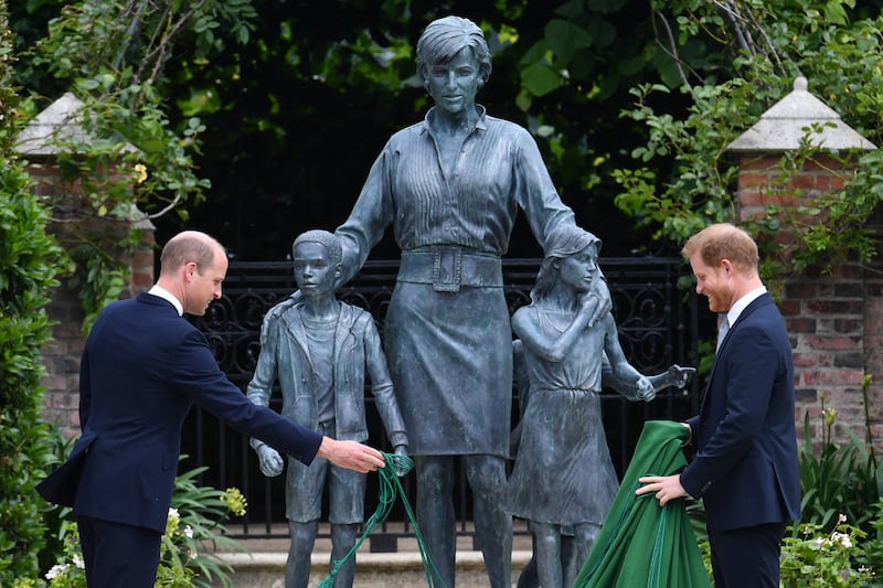 Statua Lady Diana 8