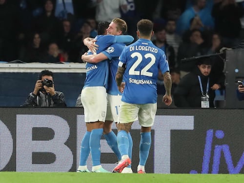 Il Napoli torna alla vittoria: De Bruyne e Lang stendono il Frosinone