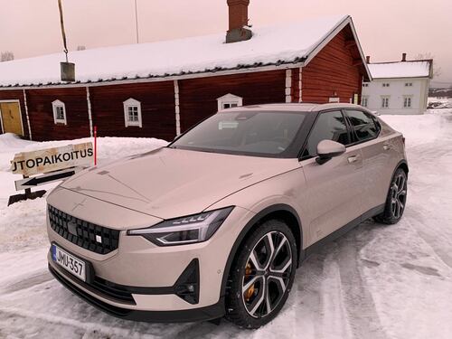 Polestar 2, in Lapponia il primo contatto con la fastback elettrica