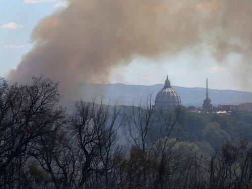 Roma brucia, emergenza incendi