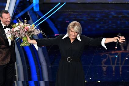 Sanremo, Fiorello imita la De Filippi 3