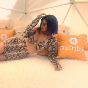 Kylie Jenner, seno in mostra su Instagram 17