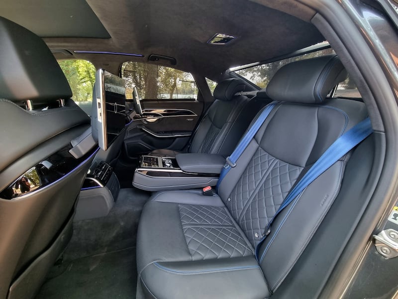 Audi A8 60 TFSI e, guarda la gallery 13