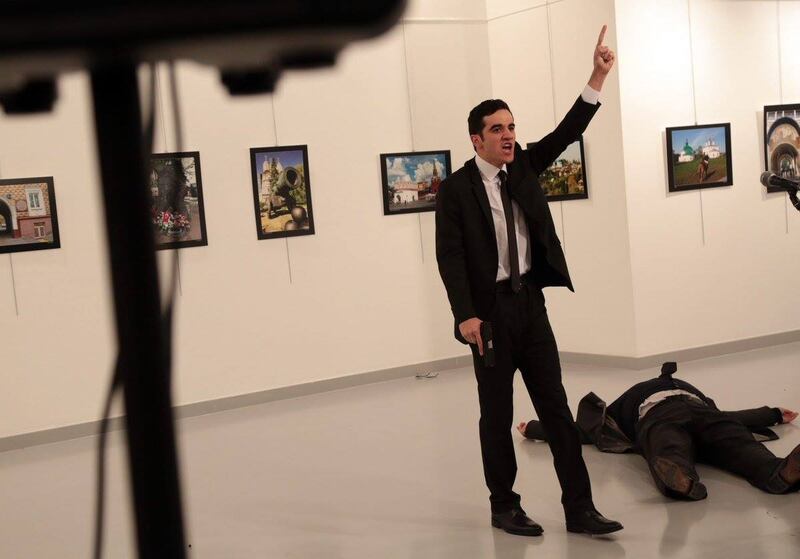 Ankara, spari all'ambasciatore russo: la fotosequenza 2