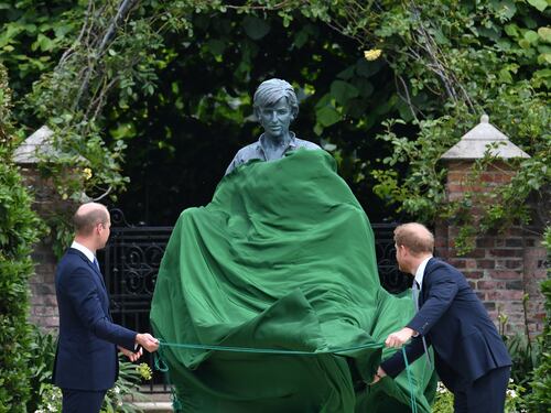 Harry e William insieme per Lady D.
