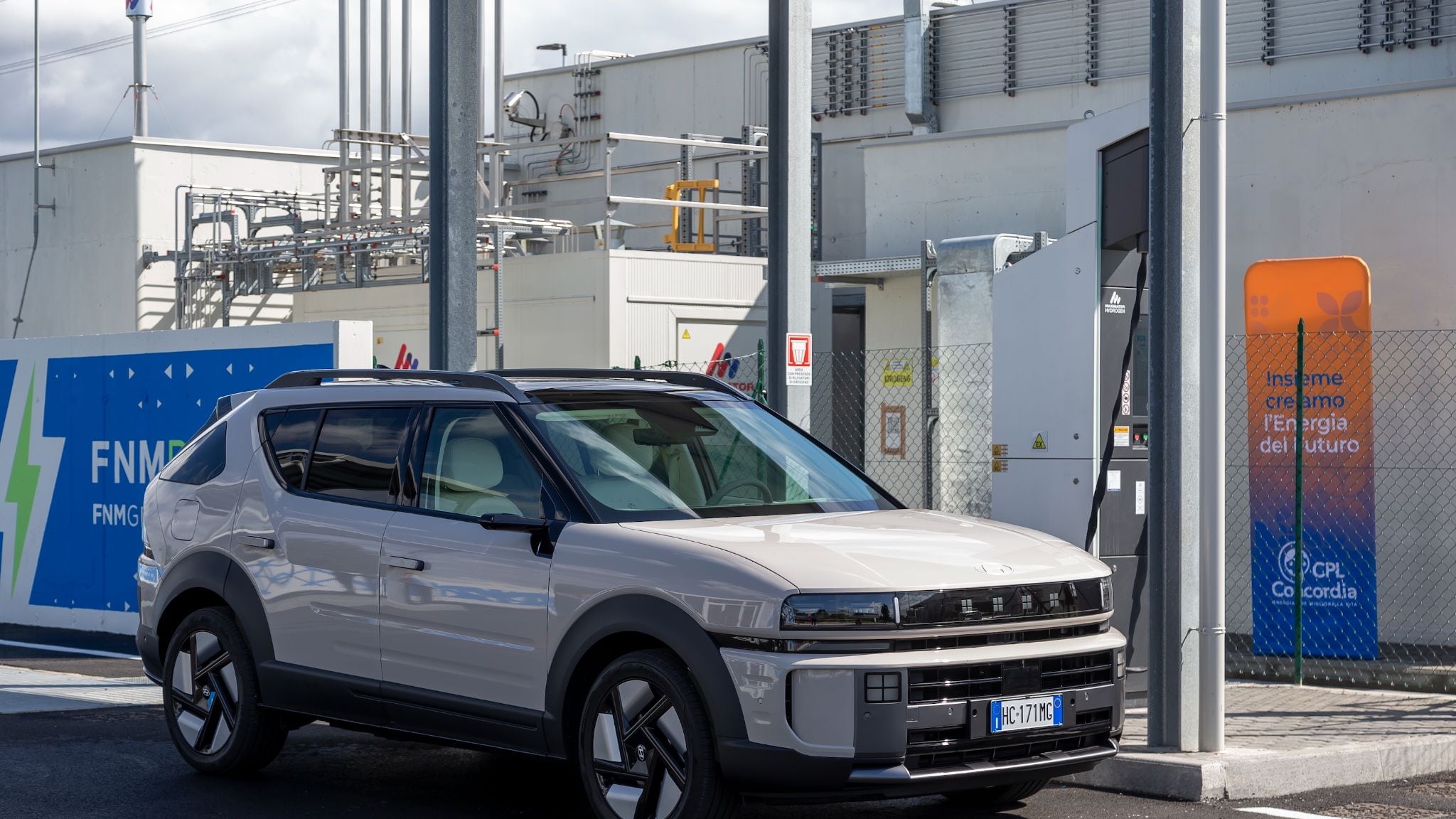 Hyundai Nexo debutta in Italia insieme alle nuove stazioni di idrogeno in Lombardia e Piemonte
