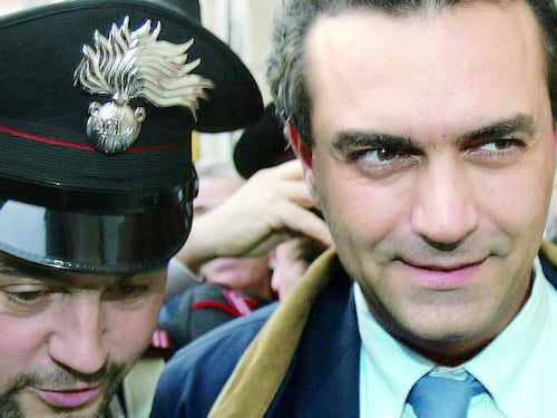 "Vittima" di De Magistris, ex giudice si toglie la vita