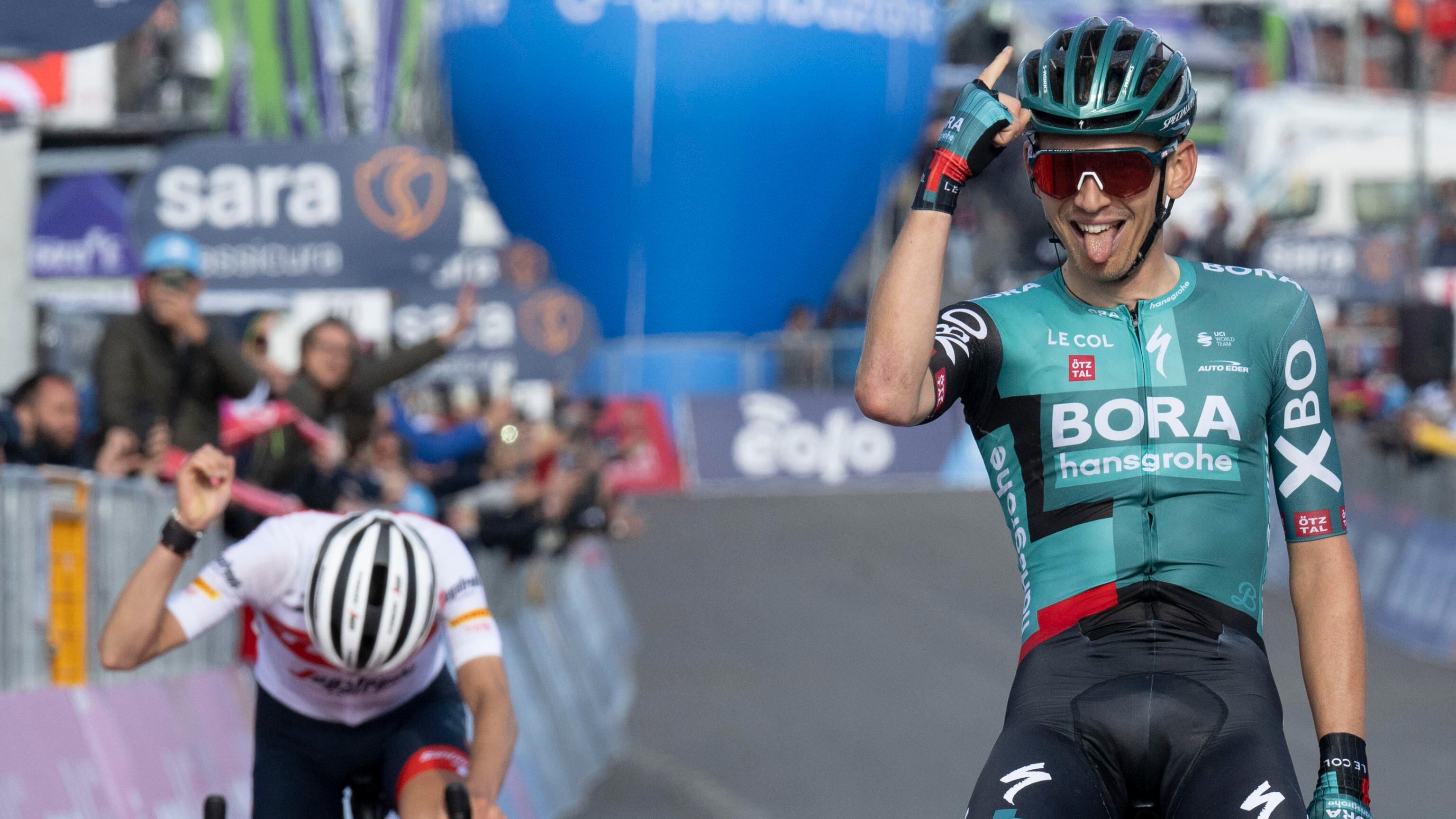 La "Muntagna" fa male, Van der Poel e Nibali ko. E Lopez si veste di Rosa