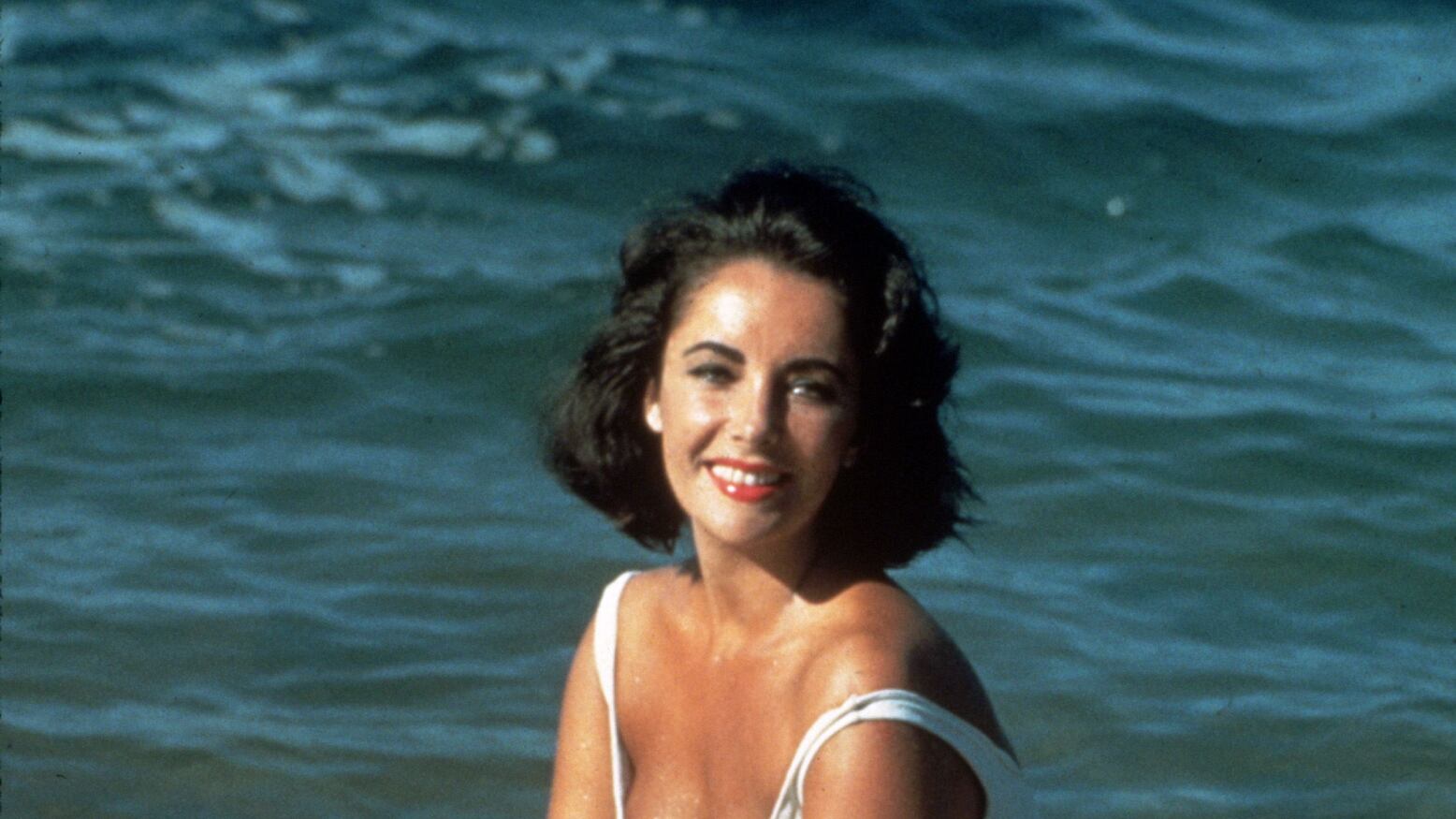 Elizabeth Taylor, la diva dagli occhi viola nell'Olimpo del cinema