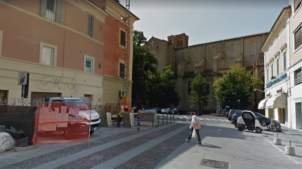 Bologna, pusher clandestino aggredisce e manda in ospedale agente