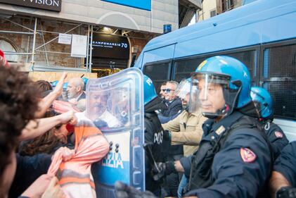 Gli scontri a Roma per il Dl Sicurezza 10