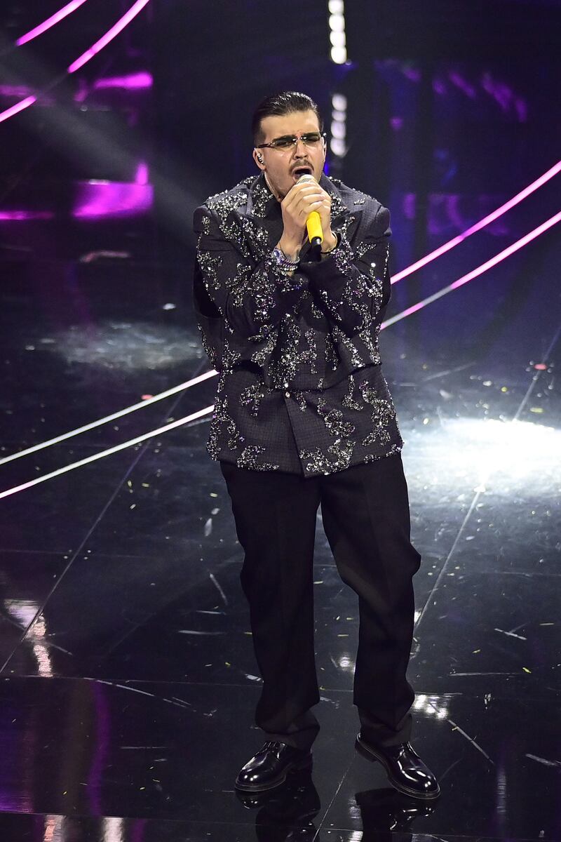 Sanremo 2024: ecco il look della finalissima del Festival di Geolier 6