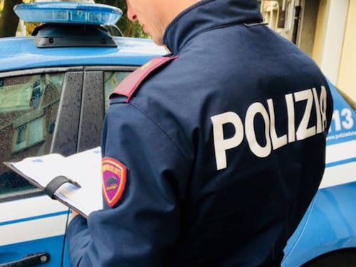 Livorno, terrore al parco: bimba ferita alla testa da un pallino di piombo