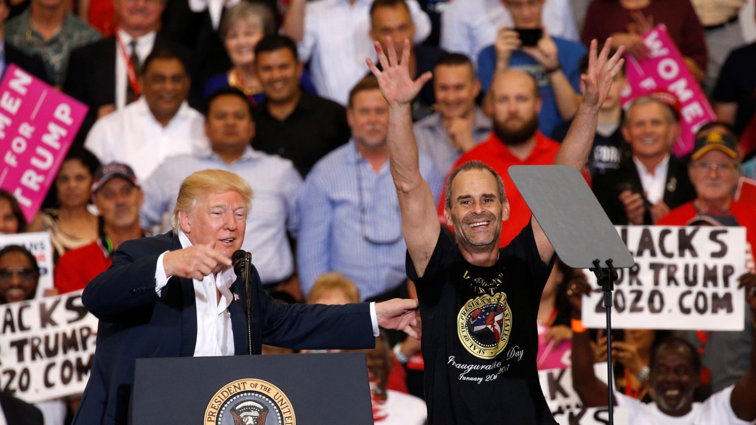 Il "Washington Post": Trump liberticida Ma il popolo è con lui