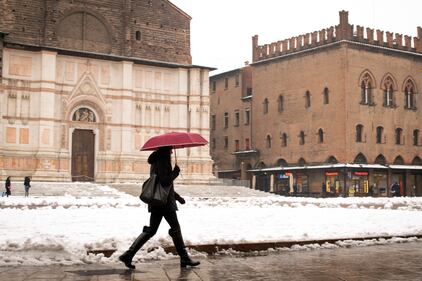 Bologna sotto la neve, le immagini 8